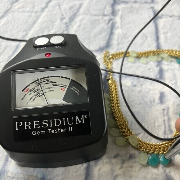 Stella and Dot Contessa jadeite necklace - Picture 8 of 8